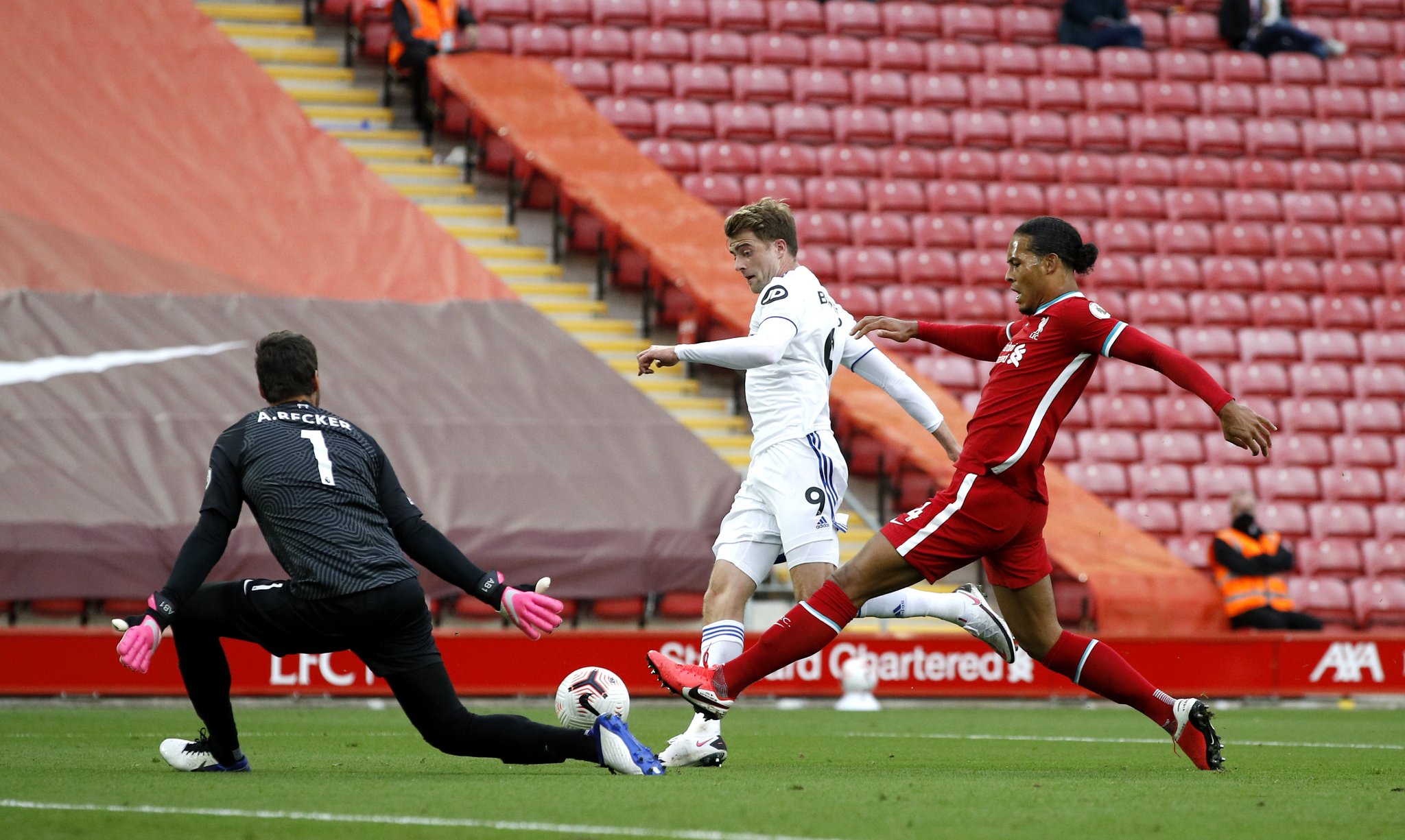 张伟-初级工程师